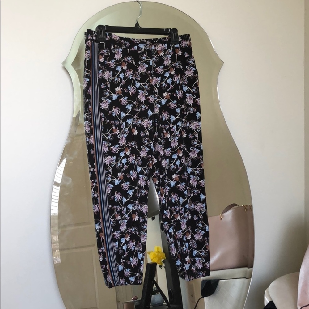 White House black market joggers